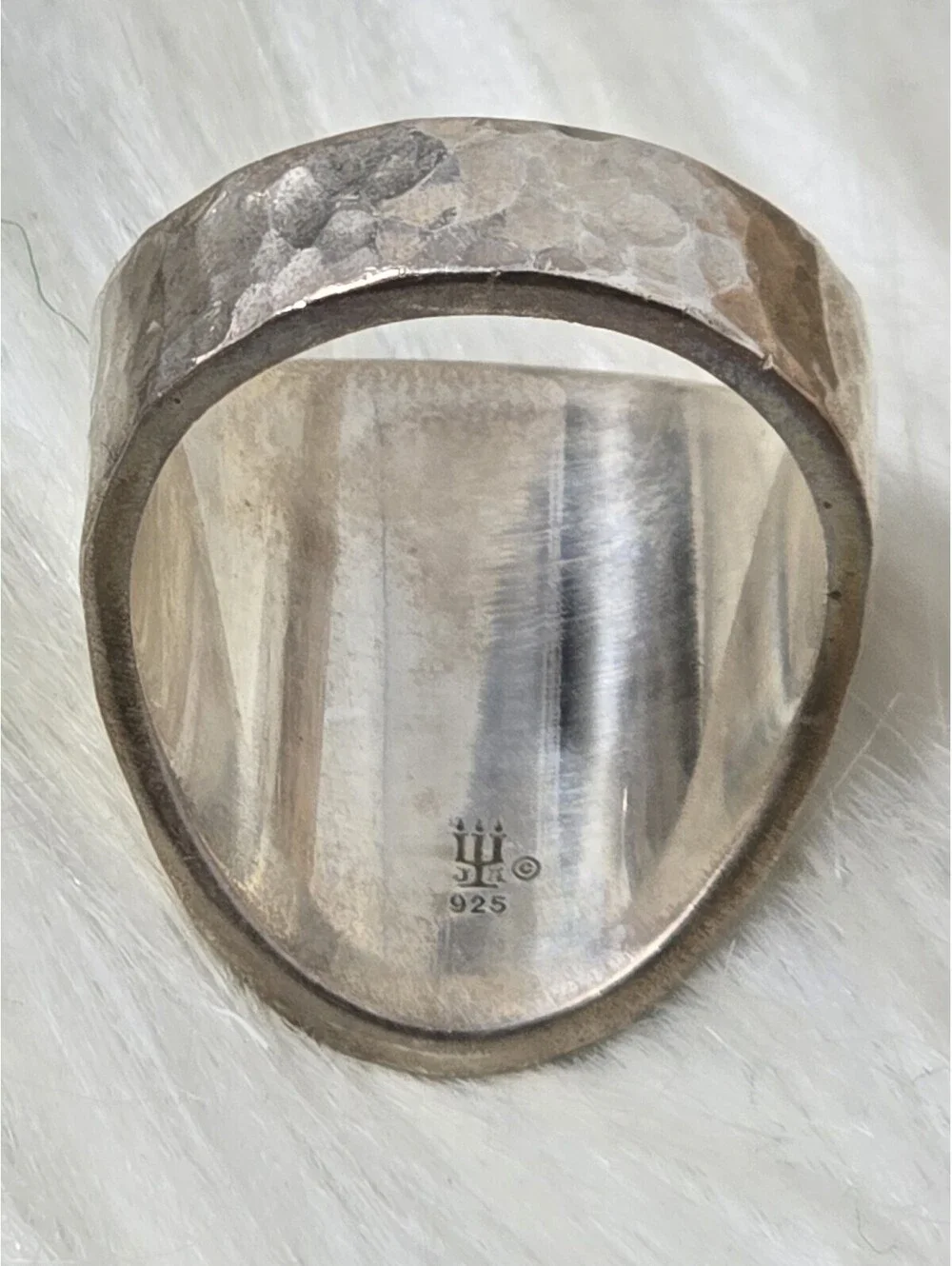 Retired James Avery Hammered Sterling Ring Sz 8 925